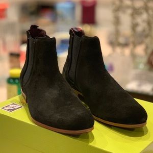 Ted Baker NEW suede Chelsea boot (BLACK)